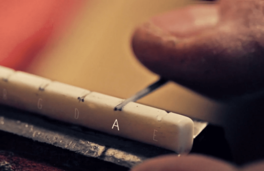 l'art de fabriquer des guitares